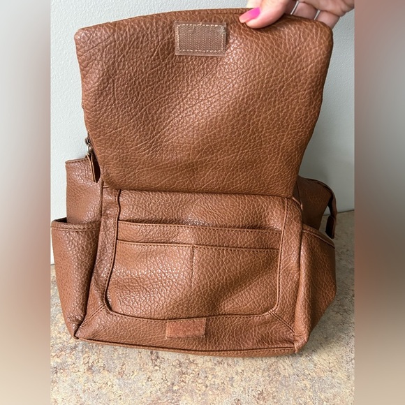 Multi-Sac Brown Vegan Pebbled Leather Purse with lots of storage spaces - Picture 4 of 13